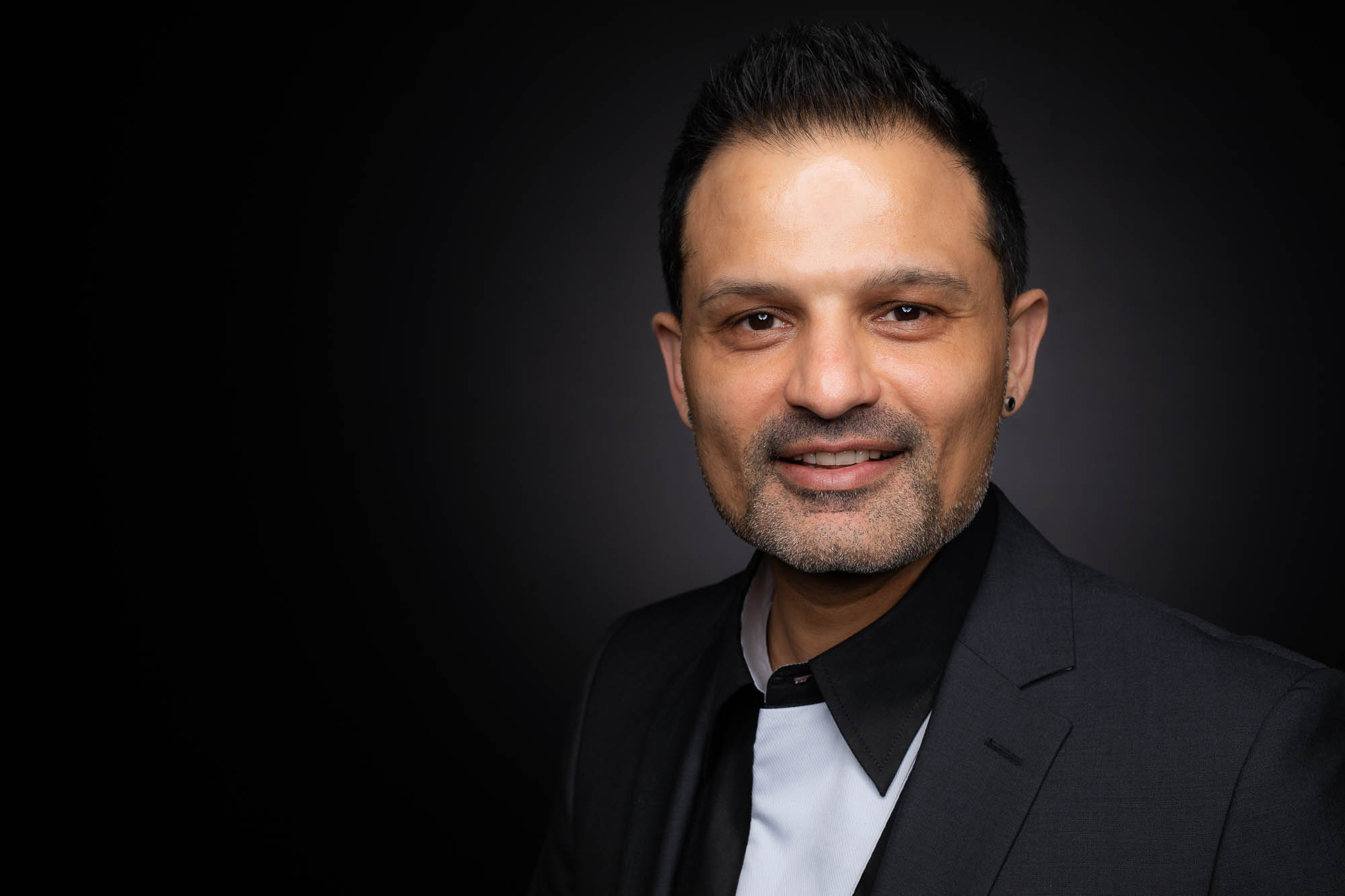 Export x3 Headshot  06127 Dez 01 2019 Headshots 2019  Miro Nicole Nadine 2